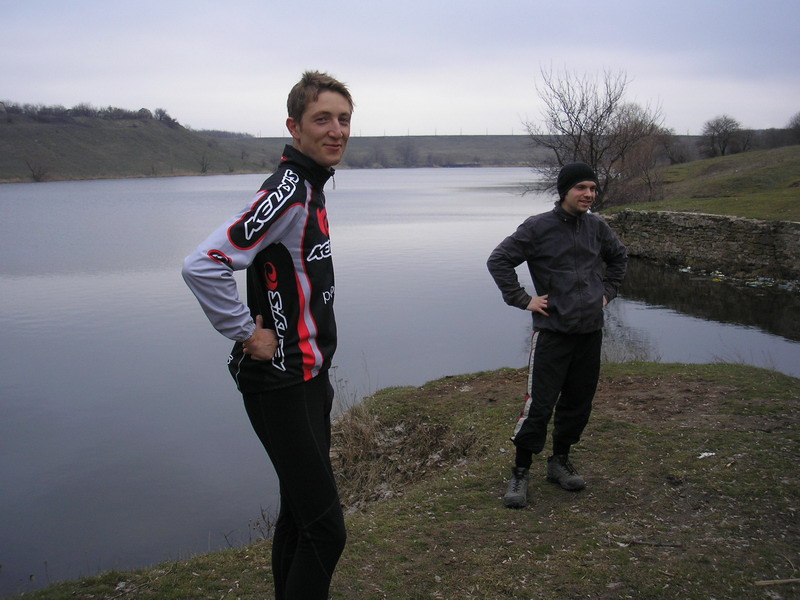  Бугаев на берегу.jpg