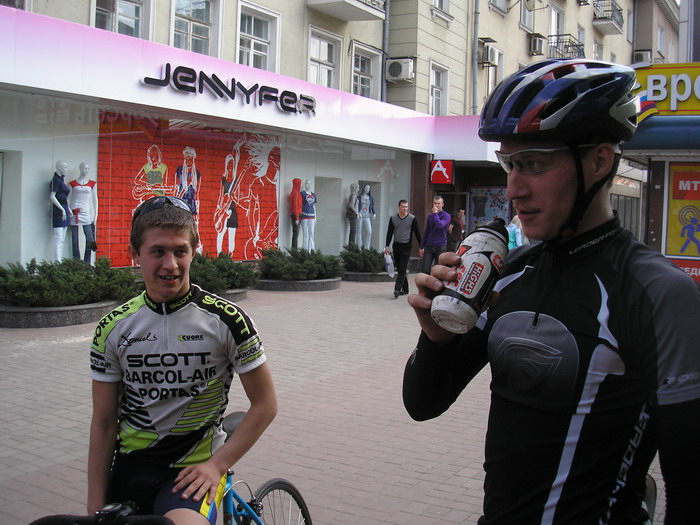 Pashok i ego kollega uje priehali.jpg