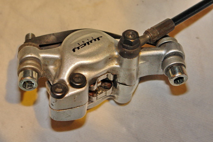 Калипер Джуси 5.jpg